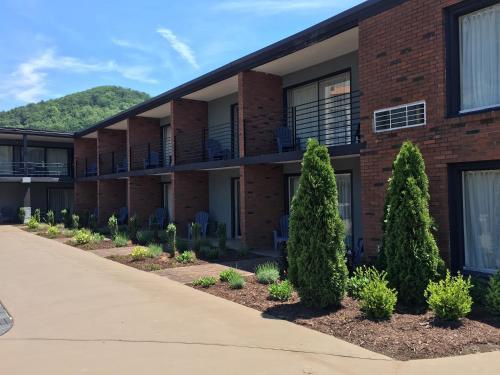 The Beaucatcher, A Boutique Motel Asheville